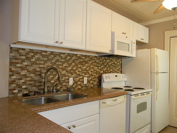 5th image of 2423 Avenue L