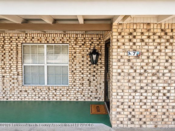 3rd image of 704 White Mountain Dr #7