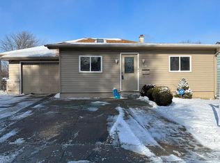 3386 W St, Omaha, NE 68107