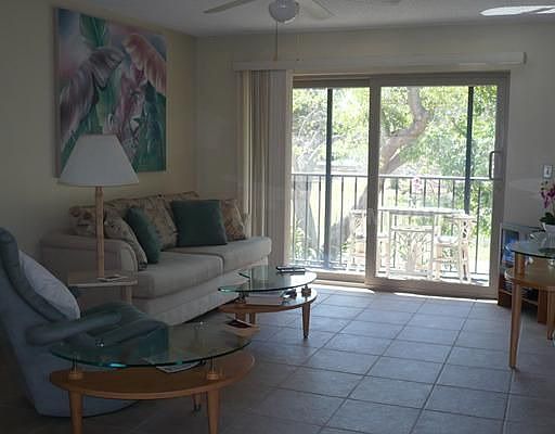 2nd image of 521 Parkdale Mews #521