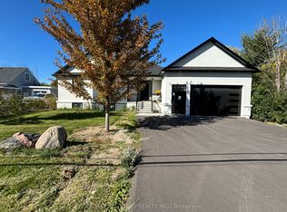 1678 Metro Rd N #B, Georgina, ON L0E 1S0