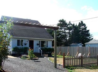 415 NW 58th St, Newport, OR 97365