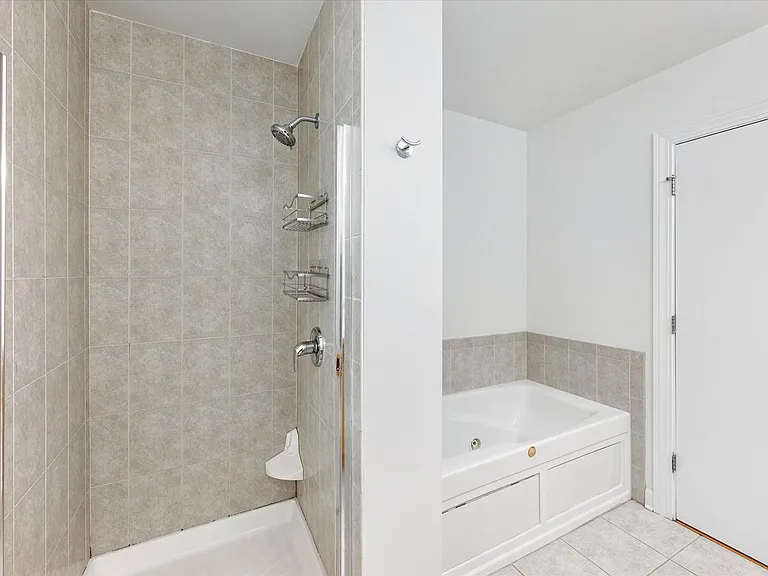 451 W Huron St #703 — Photo 18