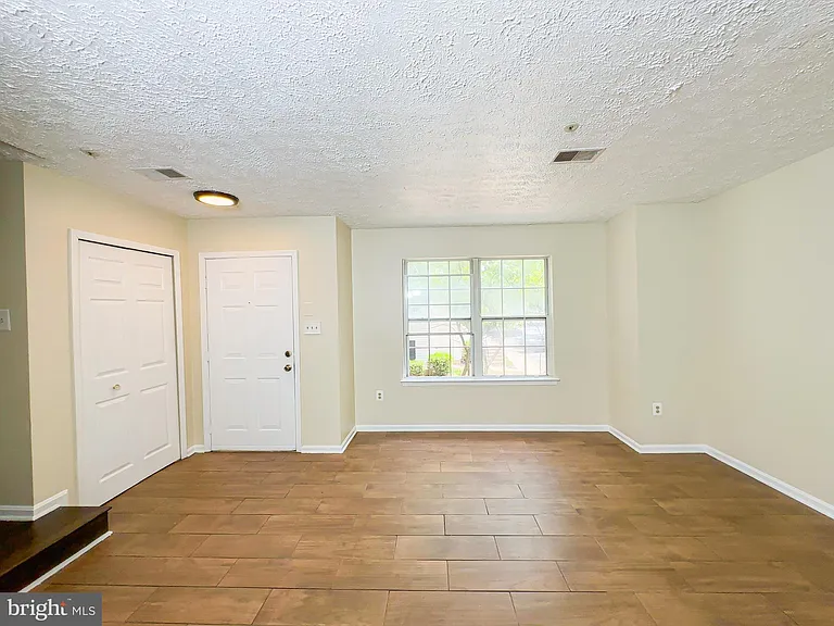 7218 Mahogany Dr #4 — Photo 3