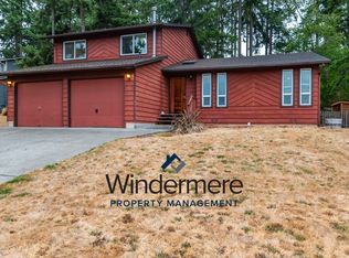 1512 SW Robertson Dr, Oak Harbor, WA 98277