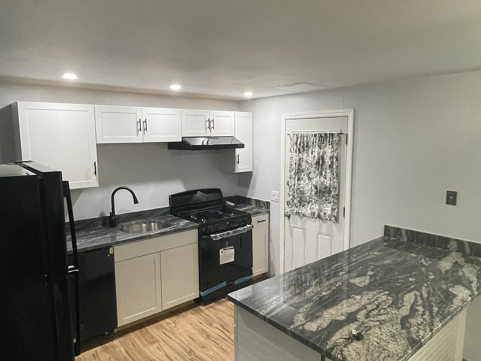 10 Carolina Dr — Photo 3