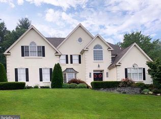 1206 Gulph Creek Dr, Wayne, PA 19087