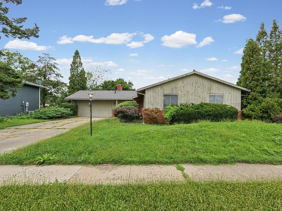 1st image of 1913 Moraine Dr