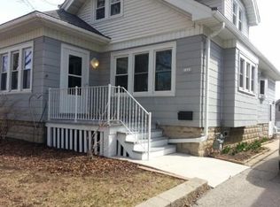 1232 S 94th St, West Allis, WI 53214