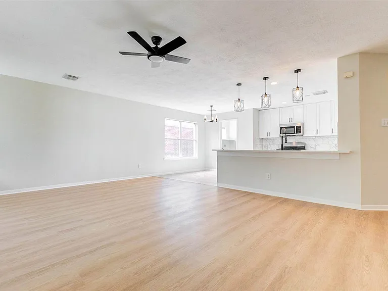 5318 Cilantro Ln — Photo 18