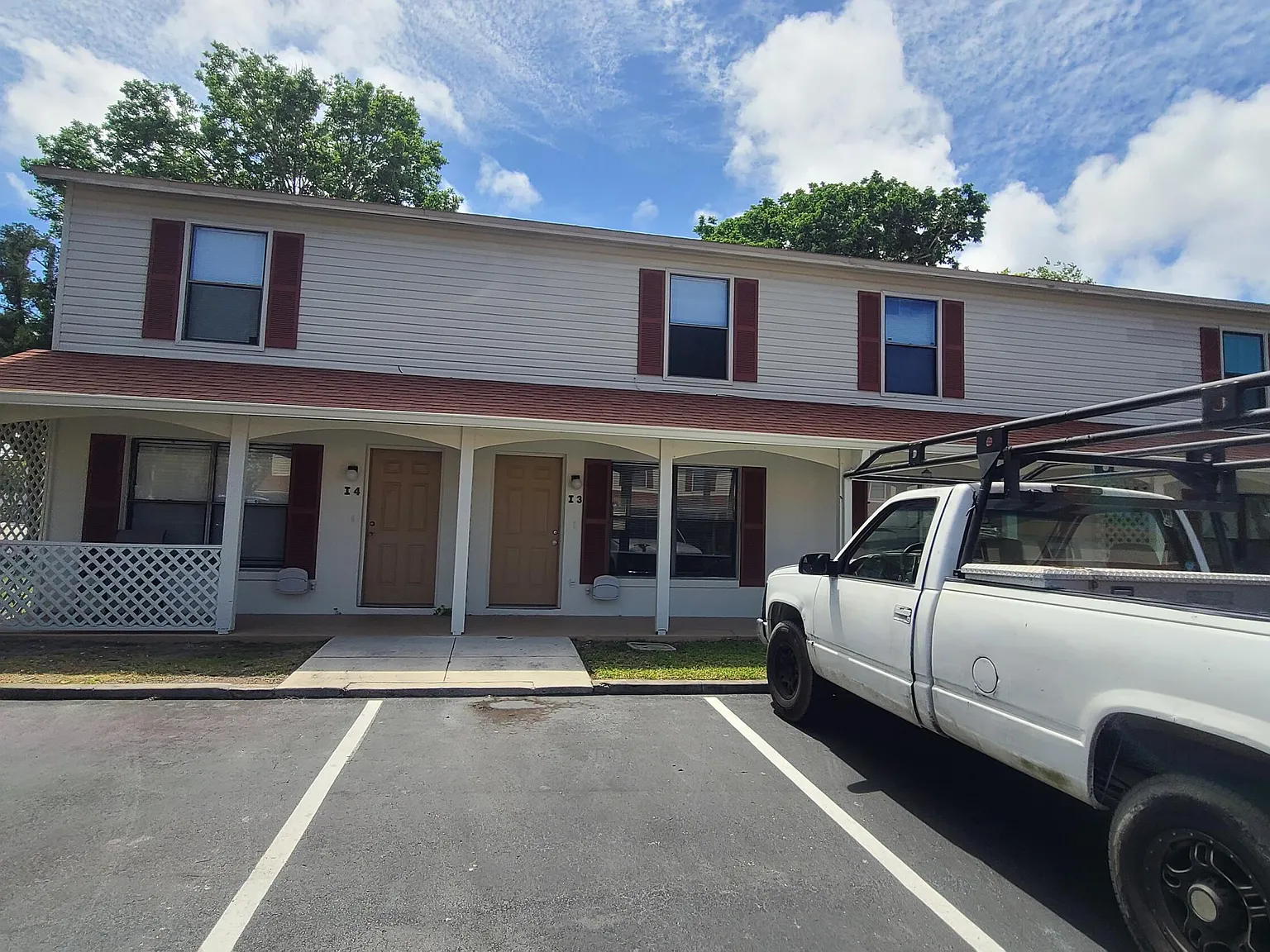 2 bed, 1.5 bath, 1024 sqft, $1,600 — Photo 1