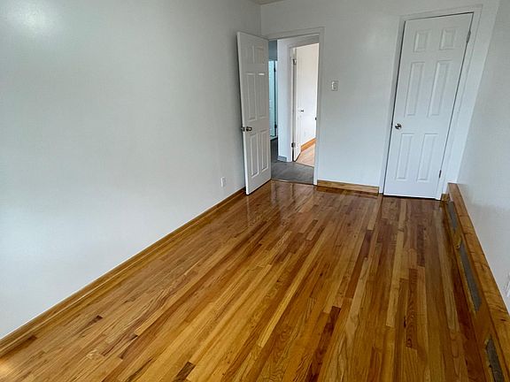 5th image of 2043 Richmond Ave Floor 1