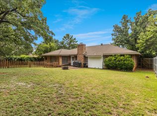 5711 Tumbleweed Ct, Arlington, TX 76017