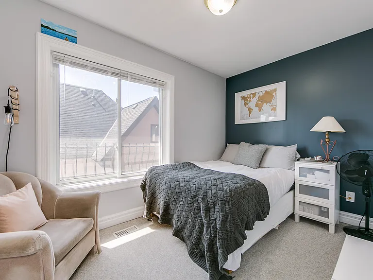388 Manning Ave #A — Photo 16