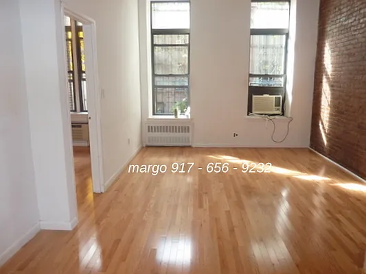 Rented by Chartwell Manhattan Realty | media 16