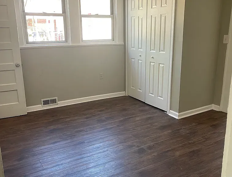 2719 Chestnut St — Photo 8
