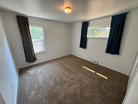 5th image of 1002 W Mill Ave
