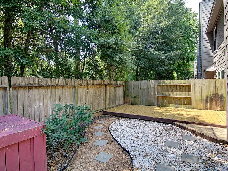127 N Villa Oaks Dr — Photo 4