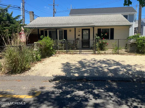34 E Surf Way, Lavallette, NJ 08735