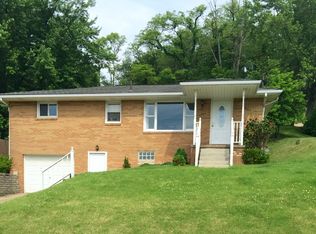 129 Pleasantview Dr, Weirton, WV 26062