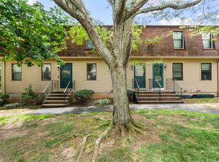 11 Bay Path Way UNIT 11, Branford, CT 06405