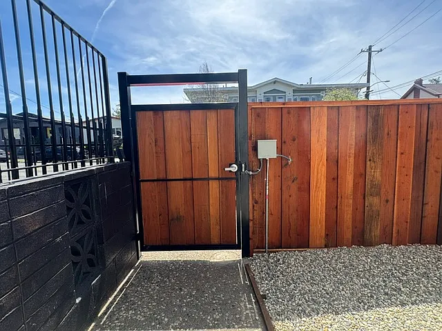 604 Alcatraz Ave #2 — Photo 2