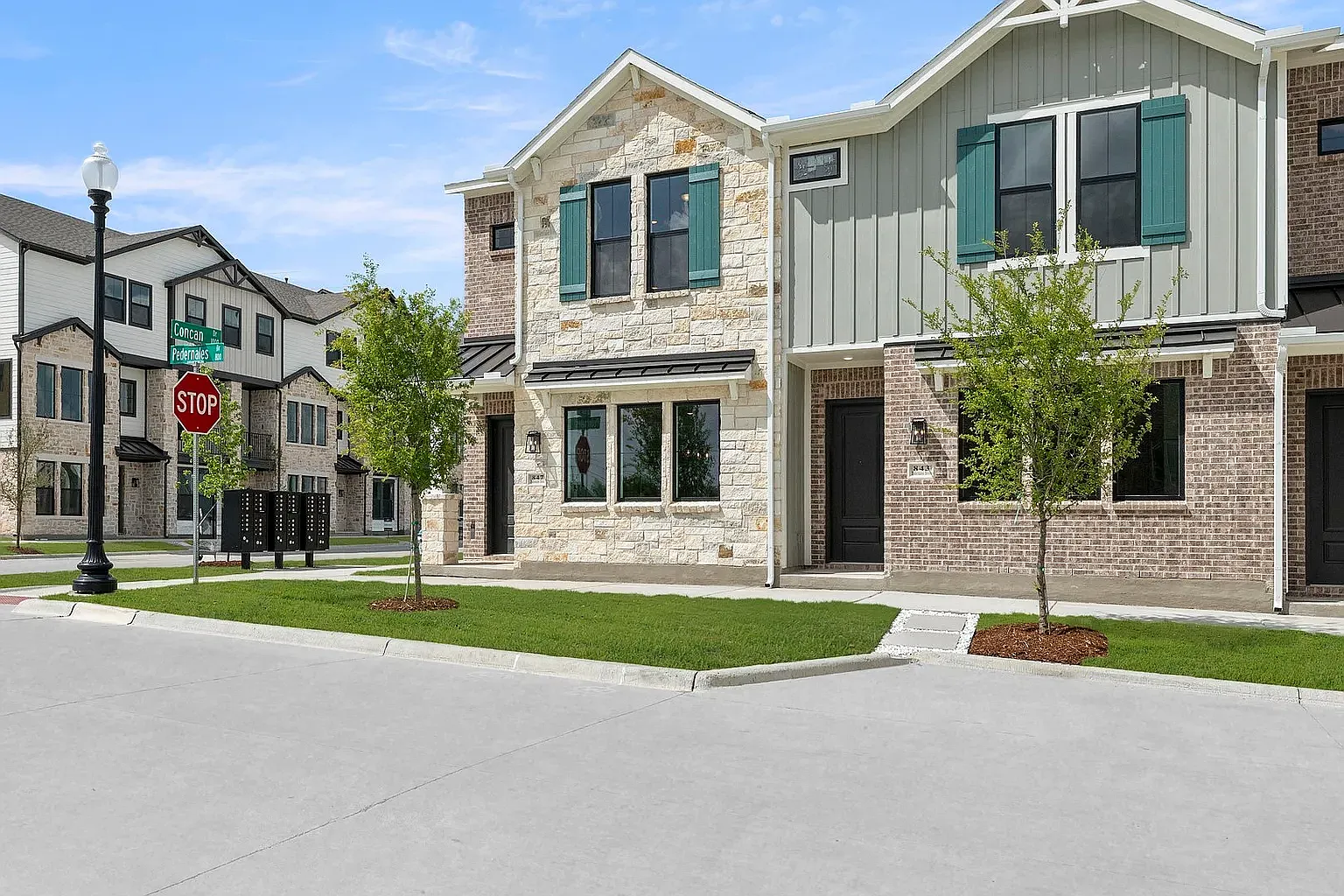 3 bed, 2.5 bath, 1526 sqft, $2,800 — Photo 1