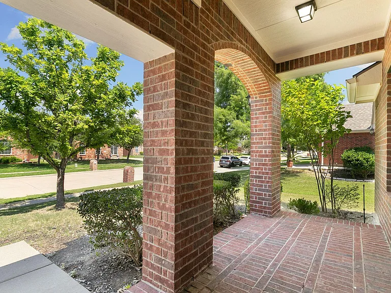 8306 Nicholson Dr — Photo 3