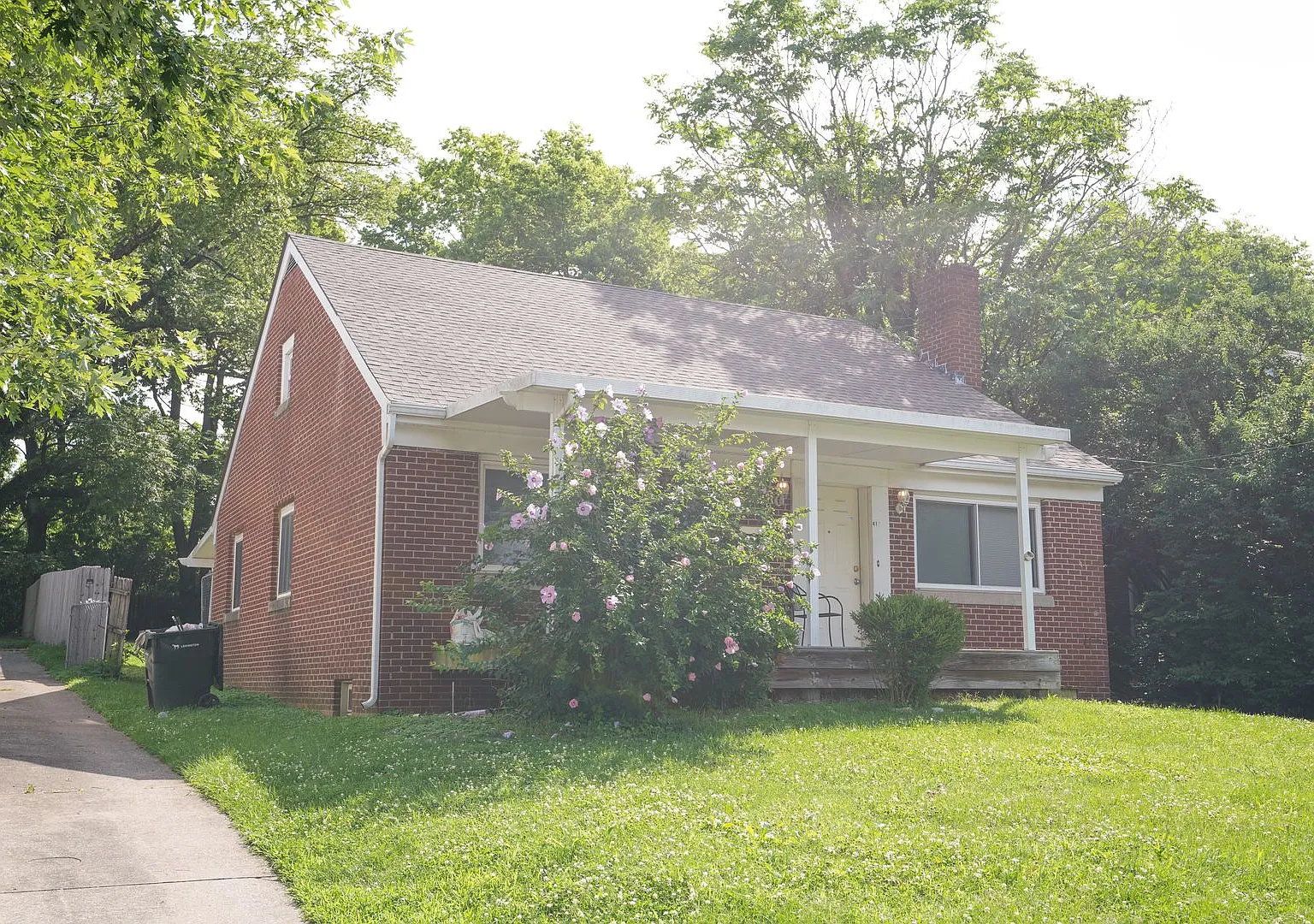 417 Pyke Road | 5 Bed 2 Bath Campus House — Photo 1