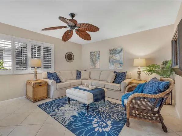 788 Park Shore DR #D26, NAPLES, FL 34103
