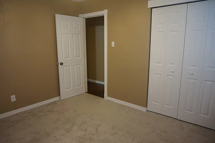 5225 Mack Rd — Photo 9