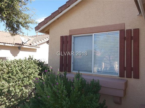 2nd image of 576 Estancia Ct