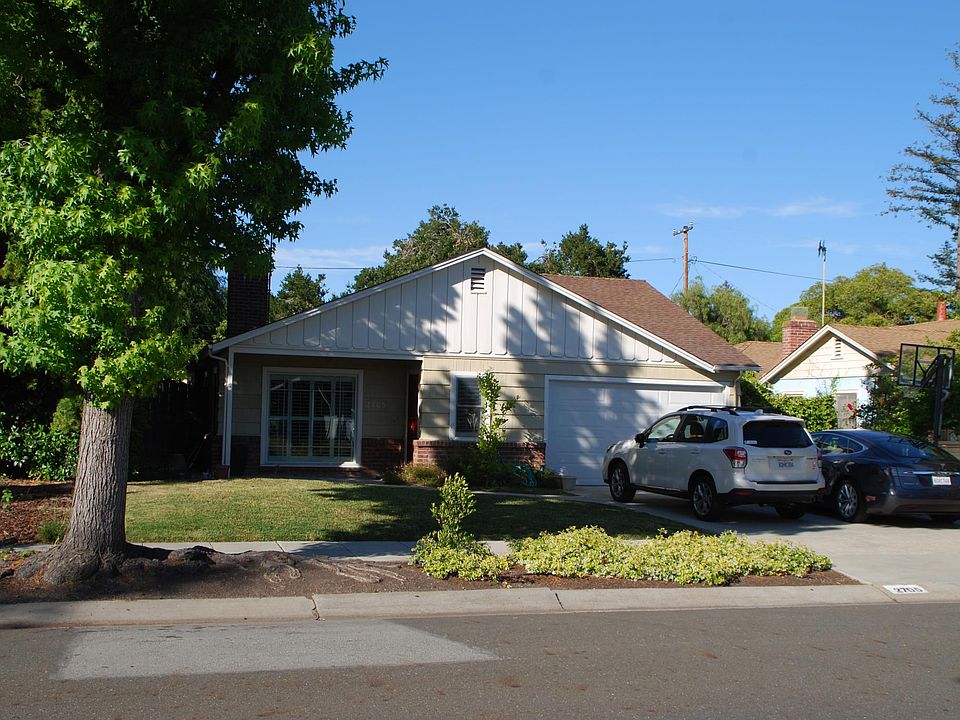 1st image of 2705 Bryant St