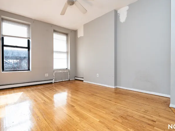 147 9th Street image 1 of 13