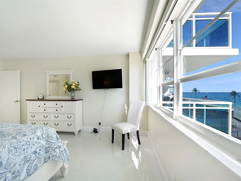 3430 Galt Ocean Dr #410 — Photo 7