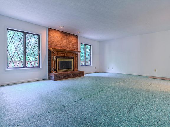 5th image of 103 Teakwood Ct