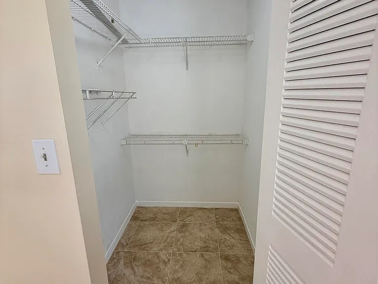1142 Coral Club Dr #1142 — Photo 9