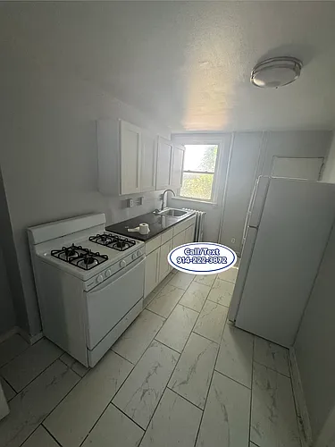 63 Oak St #2L Photo 1