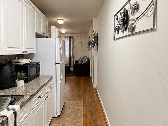 4th image of 799 E 163rd St