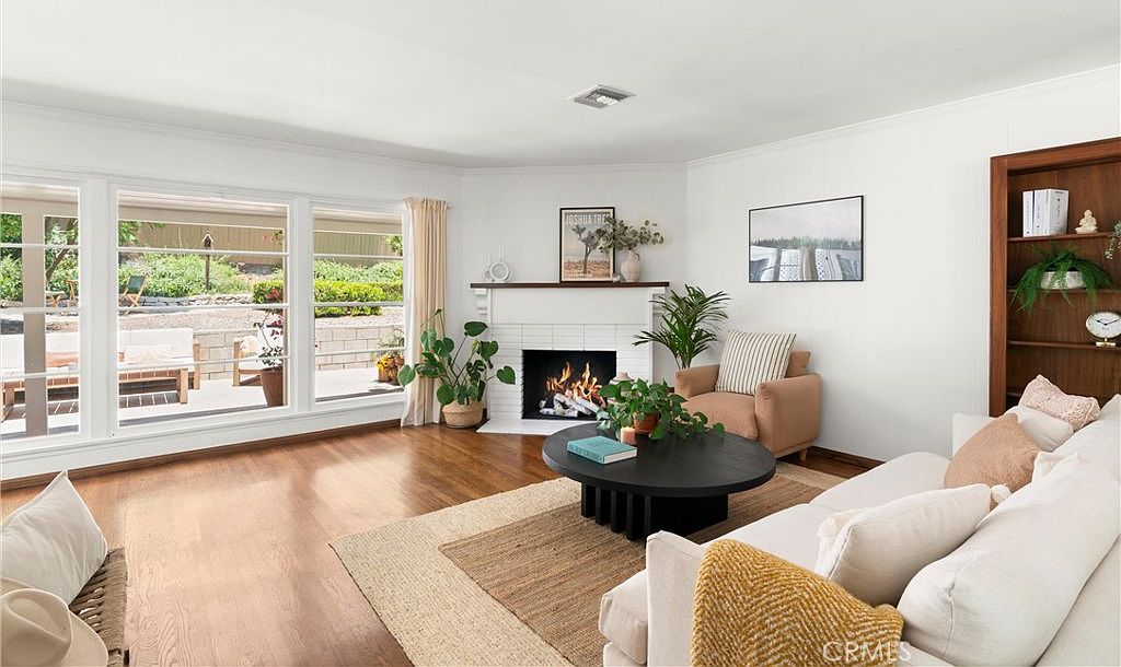 22277 Avenue San Luis, Woodland Hills, CA 91364 | Zillow