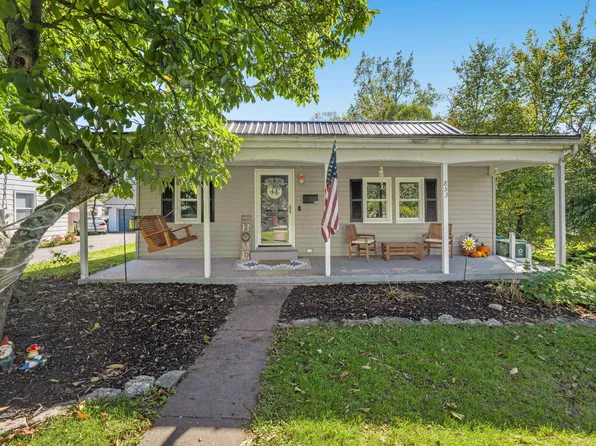 853 W 3rd St, Marysville, OH 43040