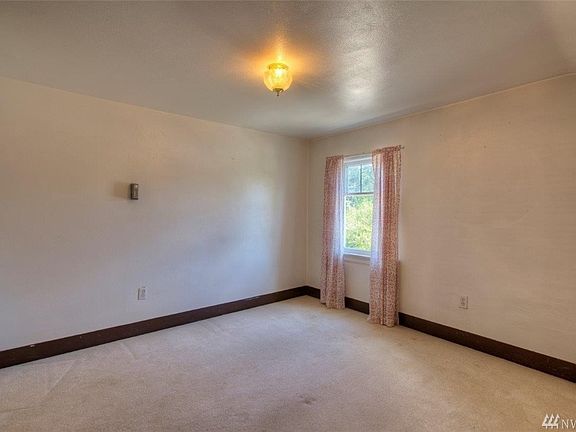 5th image of 811 121st St E