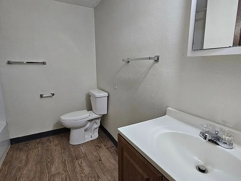 330 29th Street Dr SE — Photo 8