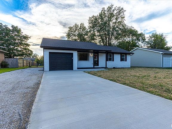 3rd image of 1765 Covey Dr