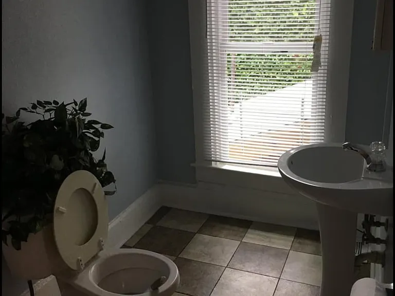 182 Miami Ave — Photo 10