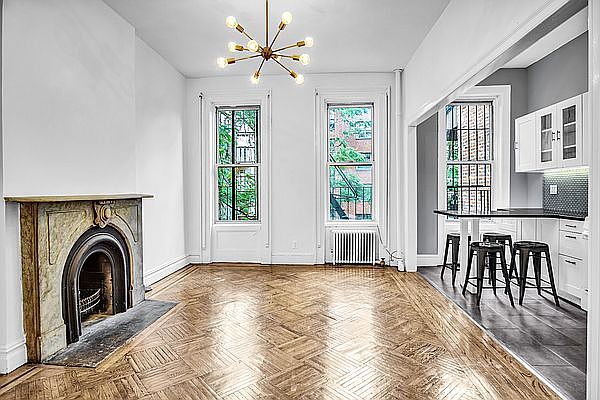 1st image of 446 W 51st St #2