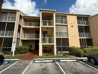 Hammocks Trails Condo — Photo 2