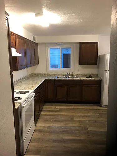 1610 5th Ave N Photo 1