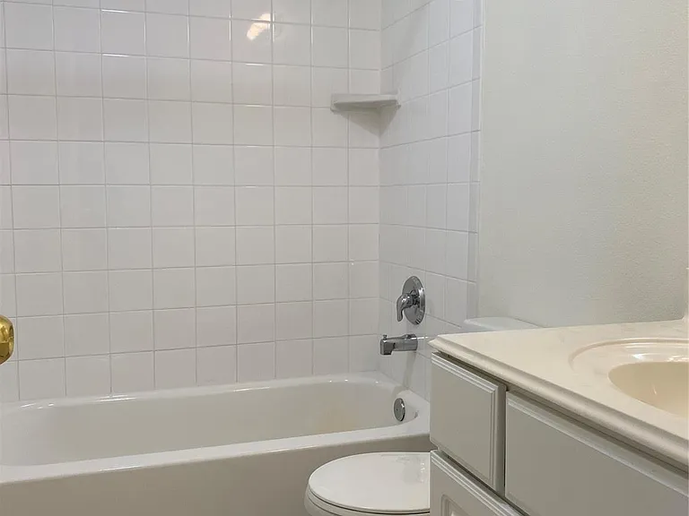 11905 Algonquin Dr #4 — Photo 10