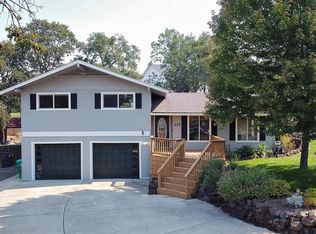 425 Rodale Dr, Eagle Pt, OR 97524